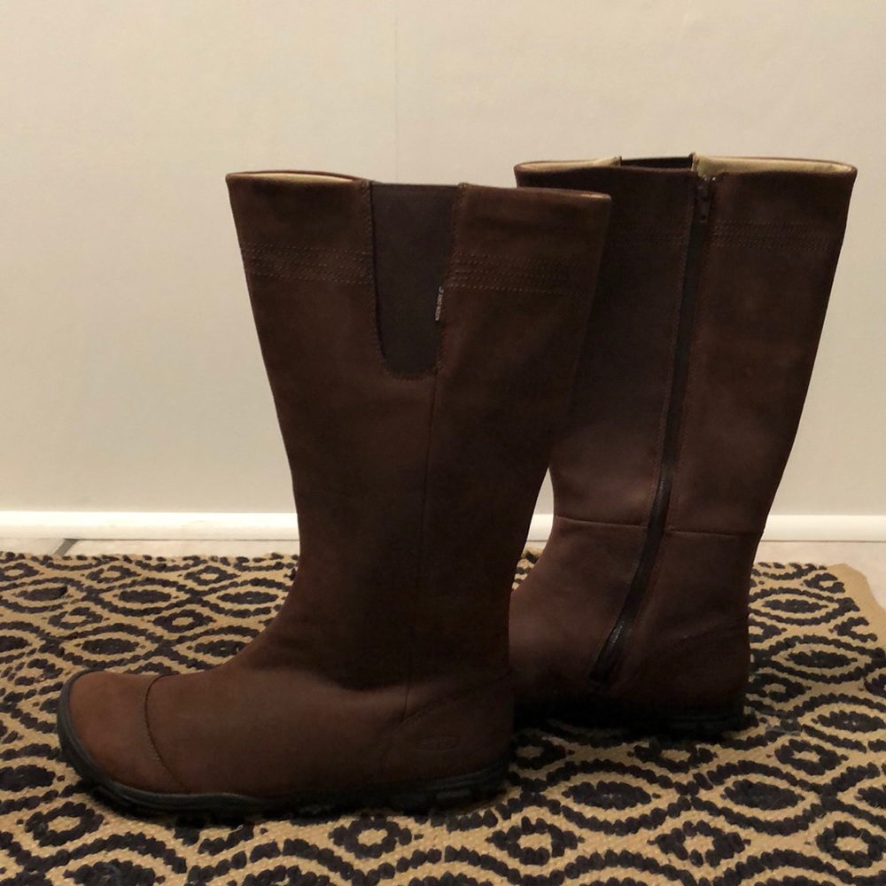 Comfortable Brown Keen Boots Size 11